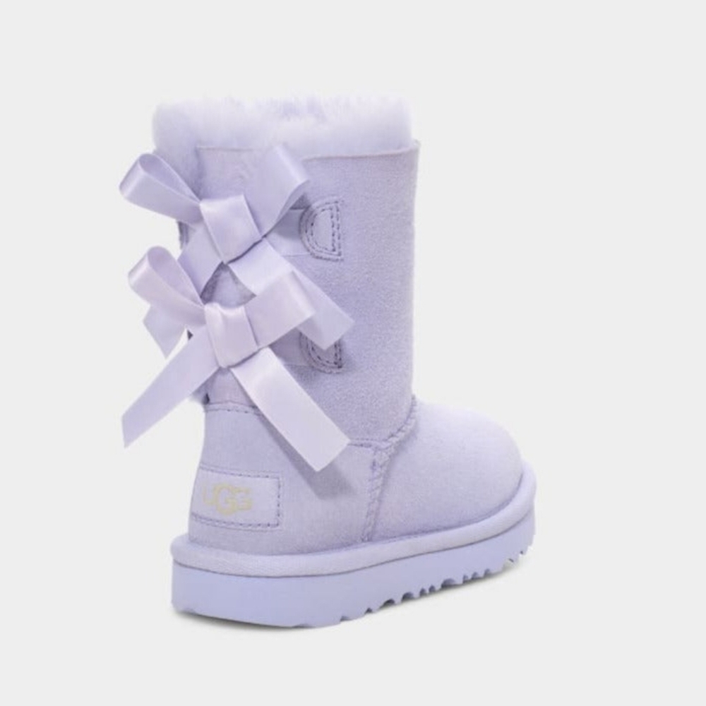 UGG Bailey Bow II - Sage Blossom 6Y - AUTHENTIC